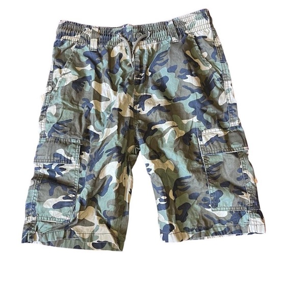 beautiful Y2K green camo shorts - Picture 1 of 2